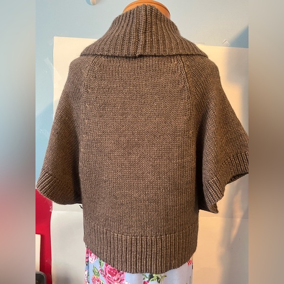 💖Host Pick💖 BCBGMax Azria NWT wool-blend poncho sweater - Picture 4 of 10